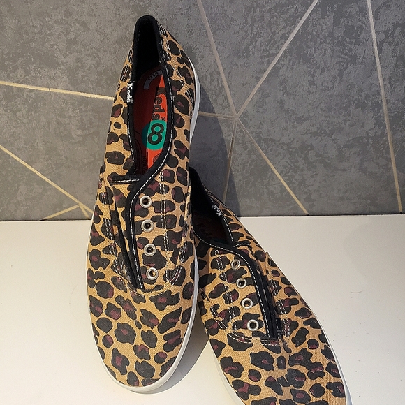 *NEW* Keds Leopard Print Slip-On Shoes 🐆 - Picture 1 of 3